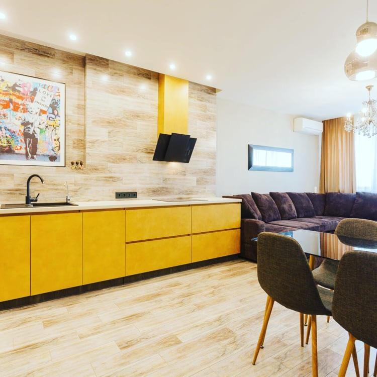 Vip 2 Rooms 75M2 Center Of Obolon Near River Side Kiew Exterior foto